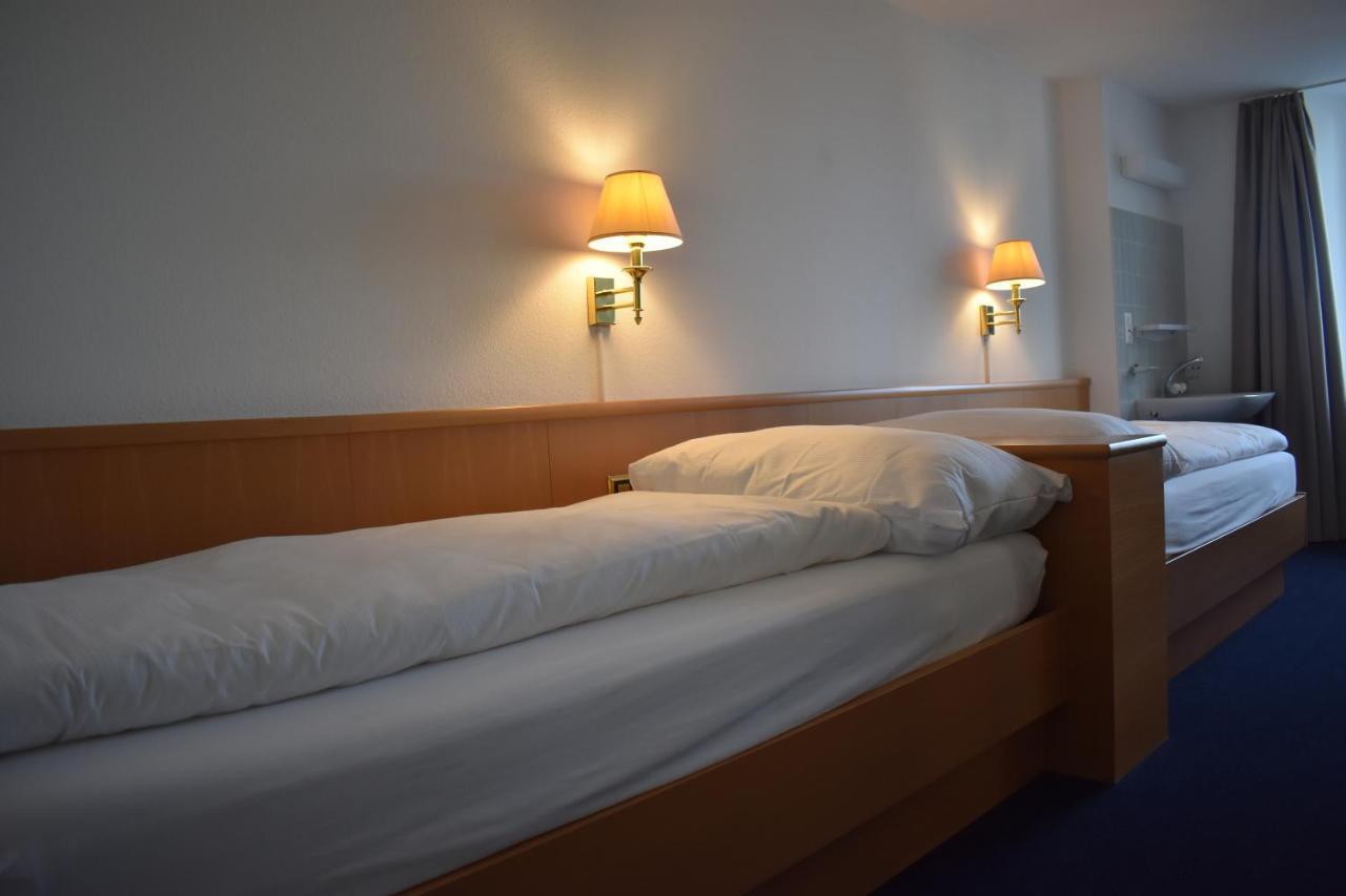 Hotel Schwert Näfels Екстериор снимка
