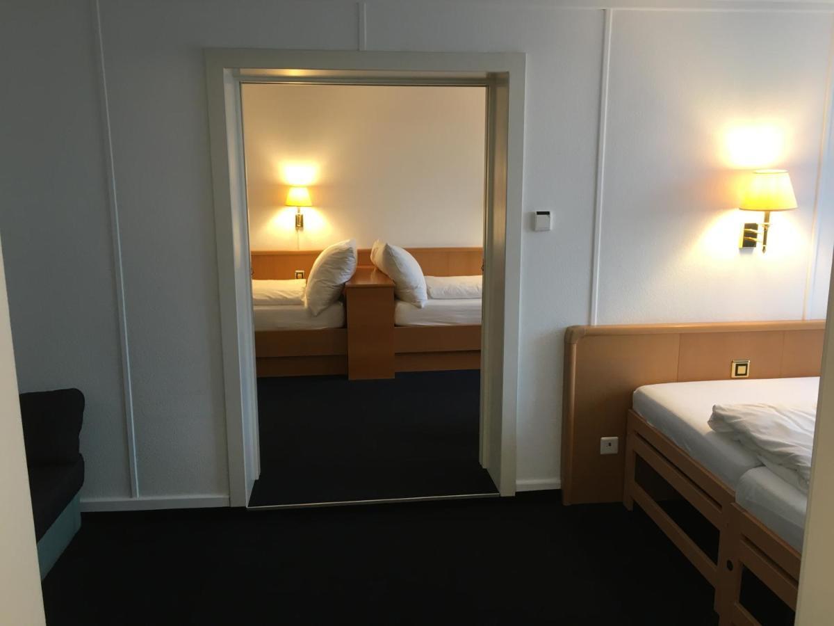Hotel Schwert Näfels Екстериор снимка